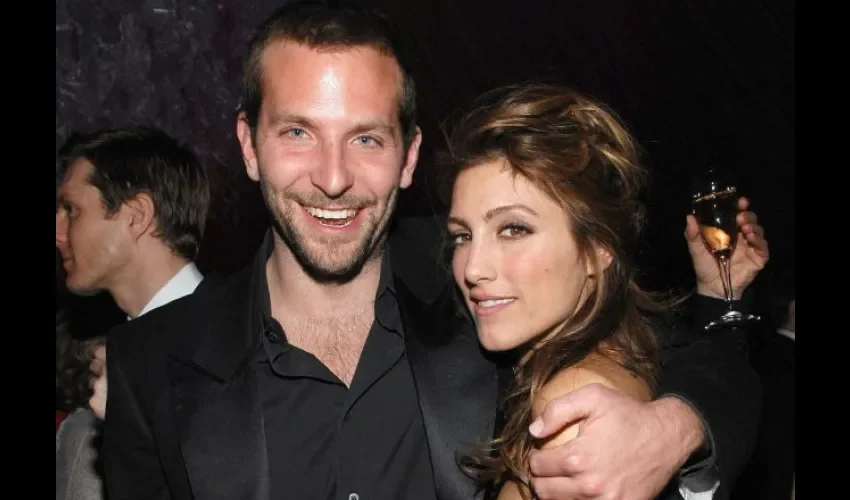 Bradley Cooper y Jennifer Esposito.