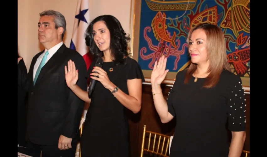 Ministros en la inauguración del Consejo Nacional de la Niñez y la Adolescencia. Foto: Cortesía