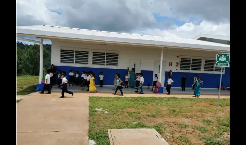 Se trata de la Escuela Olá, que beneficia a más de 200 estudiantes y la Escuela Guari, cuya matrícula supera los 100 estudiantes.