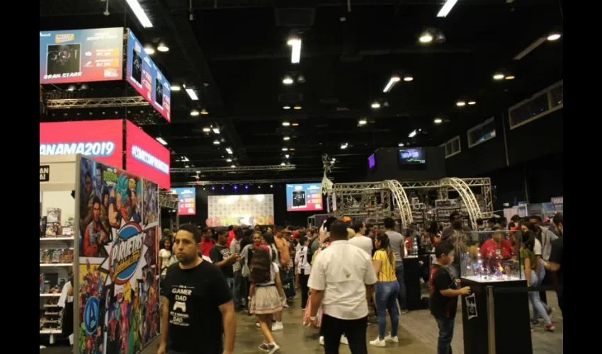 Foto ilustrativa de algunos fanáticos en el Comic Con Panamá 2019. Foto: Ana Quinchoa. 