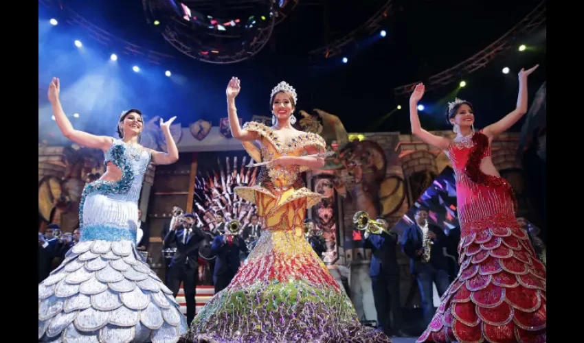 Estos fueron los vestidos que lució Ivette Cordovez durante la gala de premiación. 