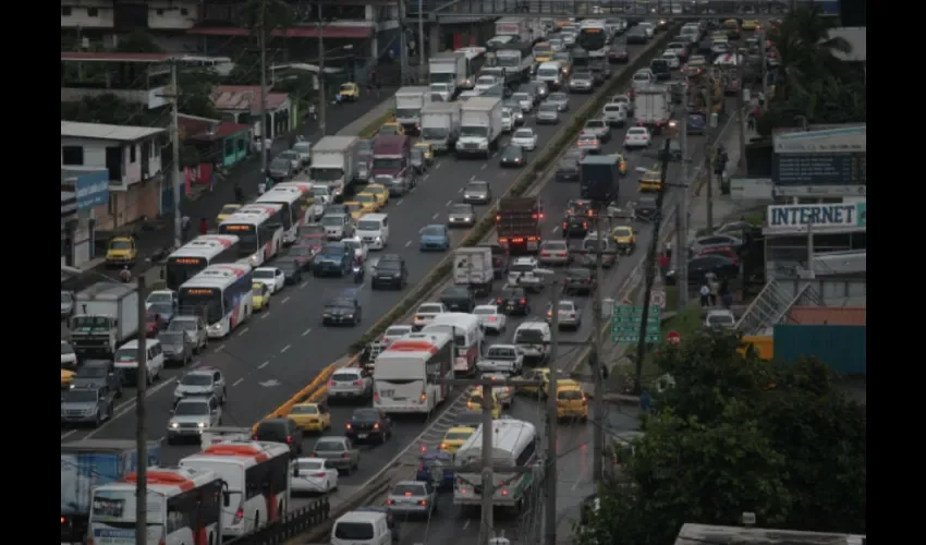 Foto ilustrativa del tranque en la ciudad. 