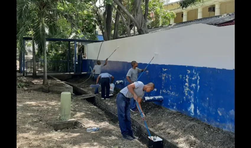 Foto ilustrativa de los trabajos en el plantel. 