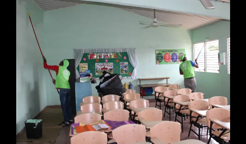 Foto ilustrativa de los trabajos en las escuelas. 