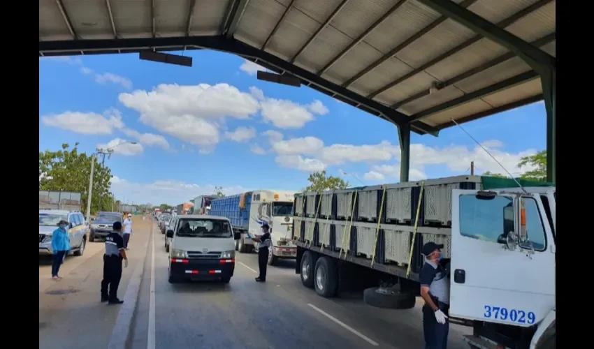 Foto ilustrativa de los controles. 