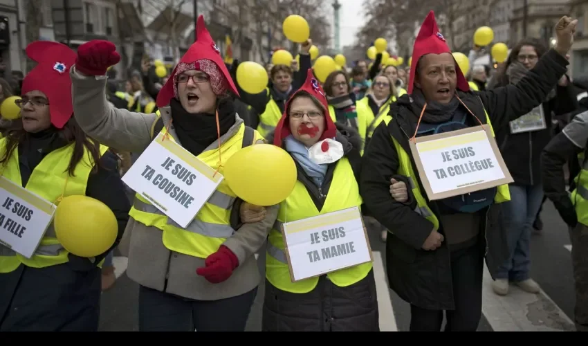 Foto ilustrativa de mujeres en Francia. EFE 