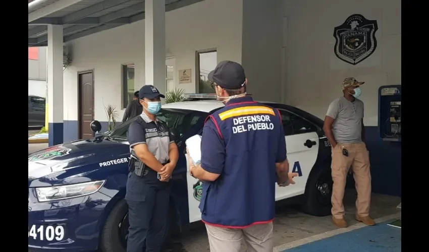 Foto ilustrativa de las visitas del defensor del pueblo. 