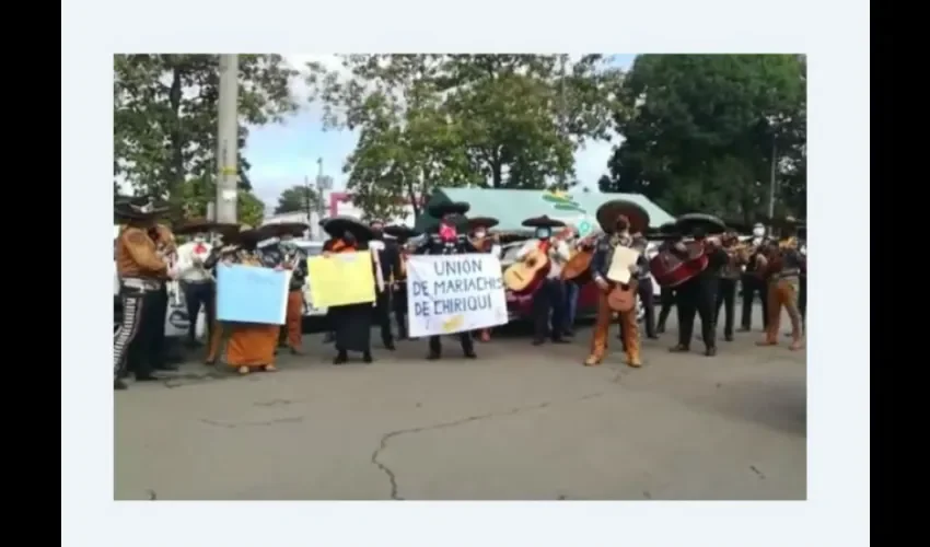 Mariachis. 