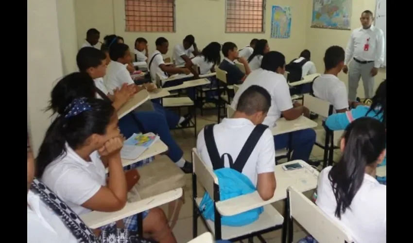 El retorno a las aulas "debe ser parte de un consenso entre los actores de la comunidad educativa, padres, docentes, estudiantes entre otros de cada centro educativo", señala Unicef.