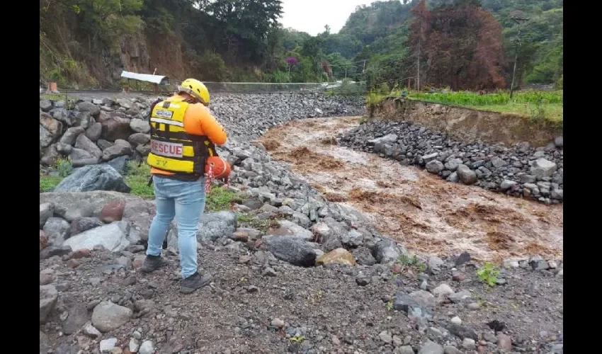 Foto ilustrativa de la crecida del río. 