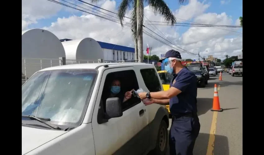  Los estamentos de seguridad piden a la población cumplir con las medidas. Foto: Mayra Madrid. 