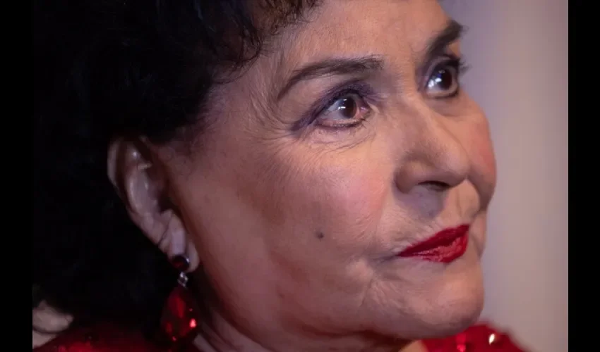 Carmen Salinas permanece en coma.