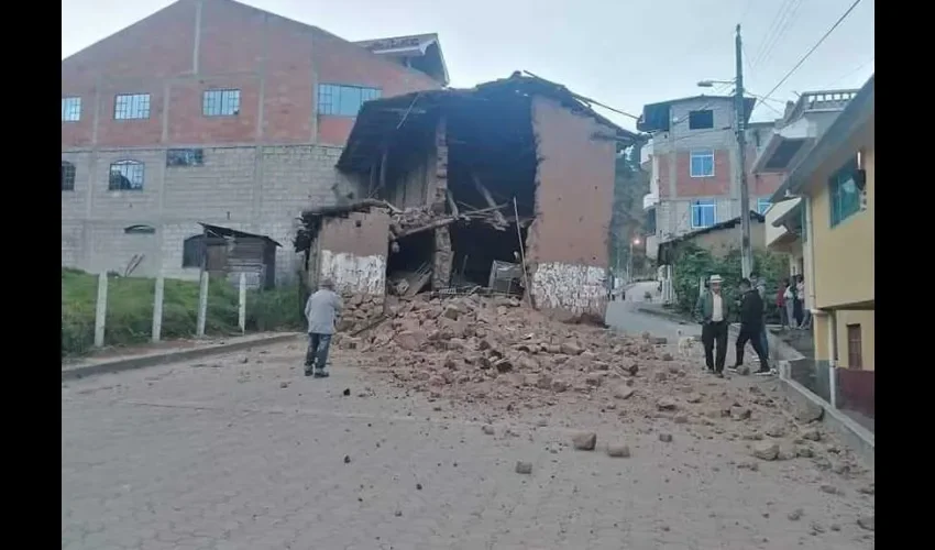 El terremoto también dejó afectaciones en Ecuador. Foto: @DarwinIsra. 