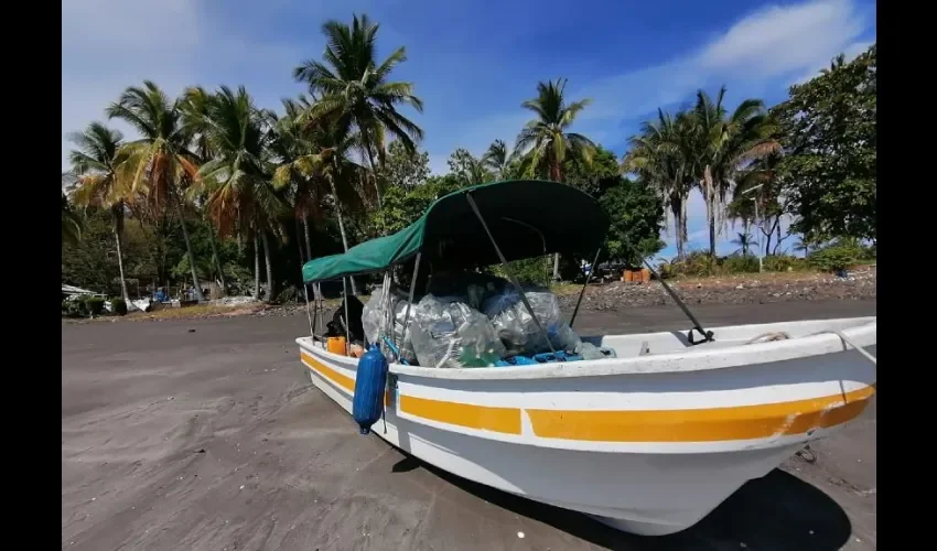 El PNMGCh tiene una extensión de 14 mil 740 hectáreas (ha), de las cuales el 10 % (2,475.81 ha) es de cobertura terrestre compuesta por 44 islas, islotes y cayos; el resto, son marinas. Posee entre otras bondades de biodiversidad, 17 especies de corales duros, alberga especies amenazadas como las tortugas, tiburones, ballenas; y contiene el 85 % de la totalidad de los géneros de peces del Pacifico Oriental Tropical.   