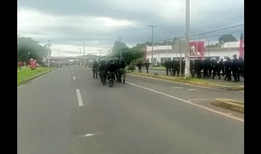 Vistas de las protestas en Santiago.