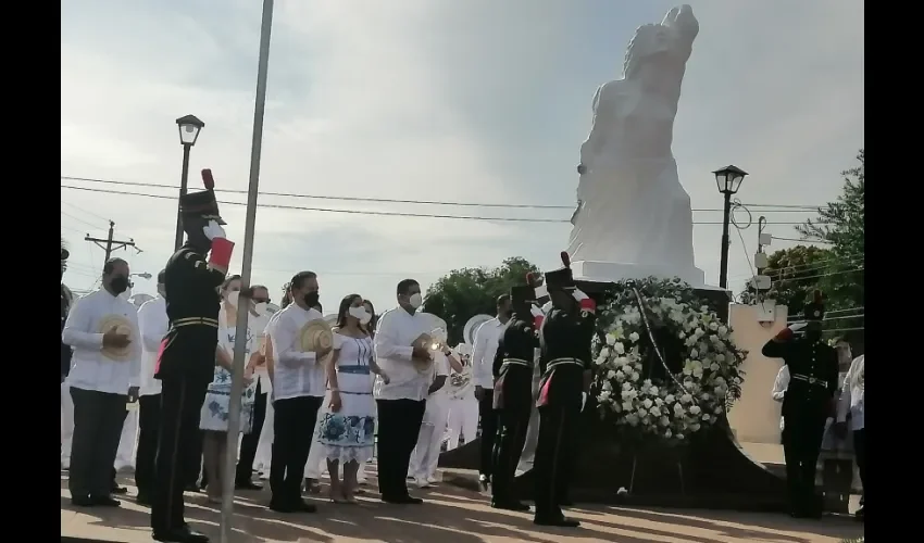 Amaya recordó que no se permitirá la venta de licor en la ruta del desfile en puestos transitorios. 