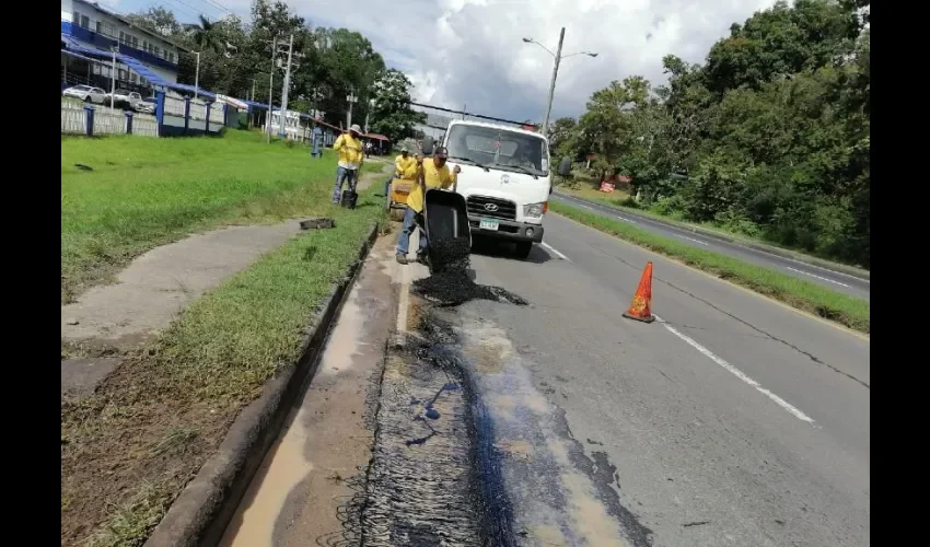  Las jornadas de mantenimiento vial continuarán en la carretera Panamericana hacia San Carlos. 