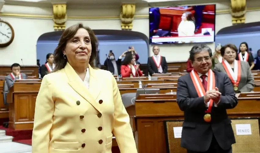 La abogada asume como la primera presidente mujer. 