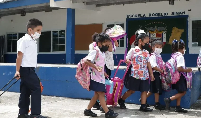 Algunas escuelas han tenido que reducir la planilla de docentes.