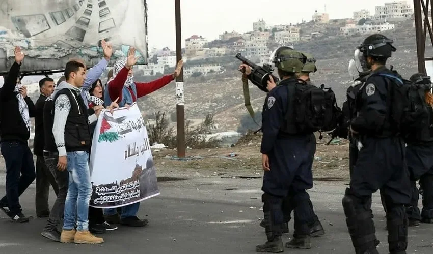 Las protestas se mantienen a diario.