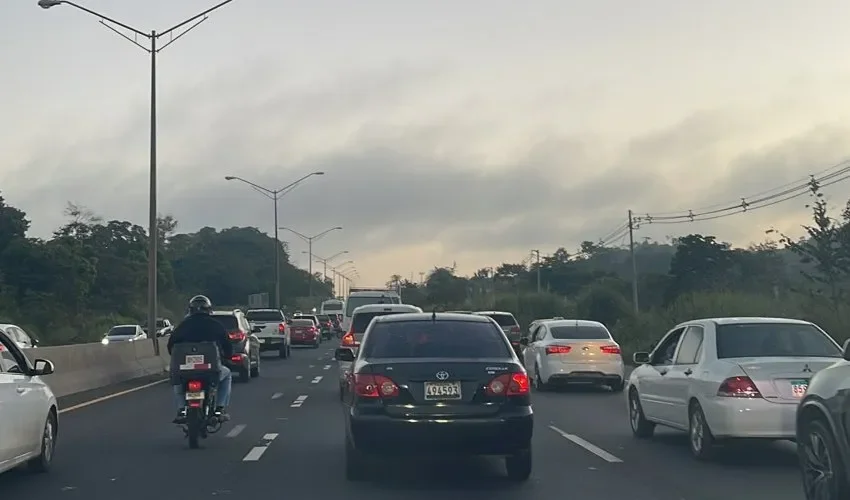 El tráfico en el área no baja en la vía Arraiján. 