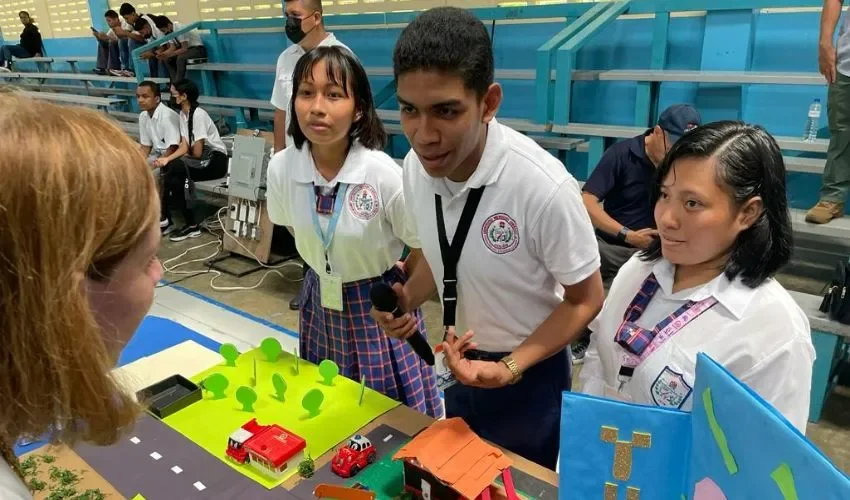 Vista de las presentaciones realizadas por los jóvenes. 