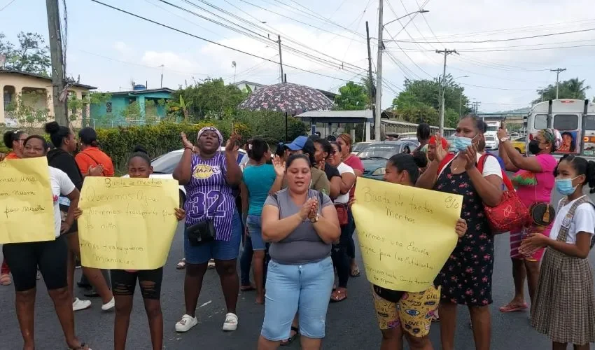 Los manifestantes esperan soluciones. 