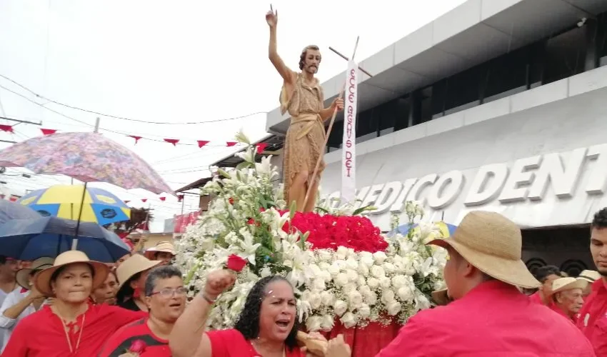 Las procesiones son muy concurridas. 