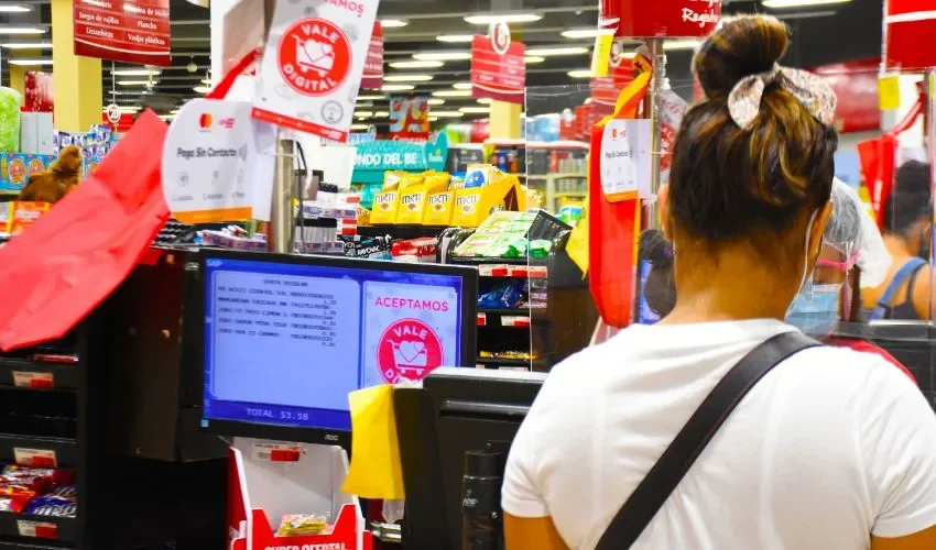 Las personas con vale pueden hacer el cambio en supermercados. 