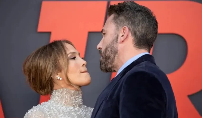 Jennifer López y Ben Affleck, en una imagen de archivo. EFE/EPA/Etienne Laurent