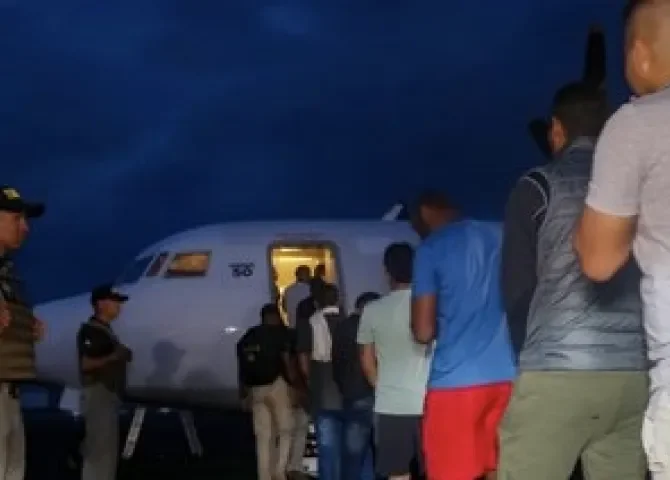   30 colombianos fueron repatriados por violaciones a la ley migratoria   