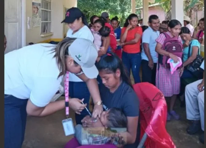  Atienden comunidades en el área montañosa de Donoso 