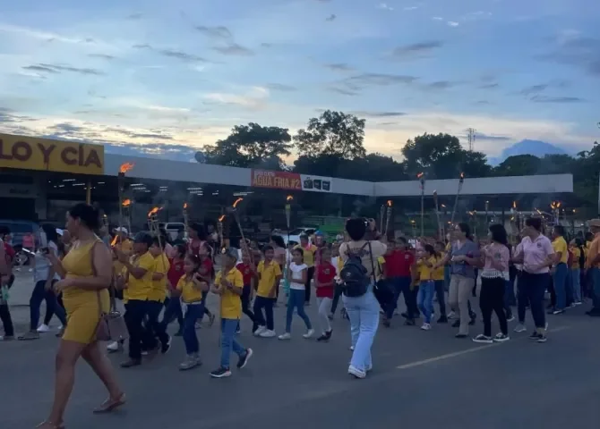  ¡Tira y jala! Nueva fecha del Día del Niño genera reacciones a favor y en contra 