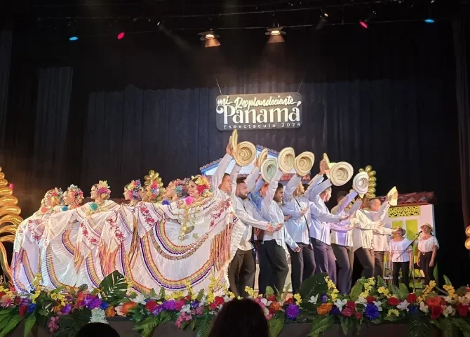  ¡Una velada espectacular! Ritmos y Tradiciones hizo vibrar el Teatro Balboa 