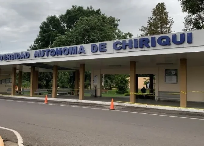  ¡Meto! Cuestionan nepotismo en la Universidad Autónoma de Chiriquí 