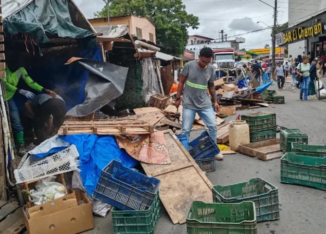  Desalojo en La Chorrera: vendedores informales califican de injusta la medida municipal 