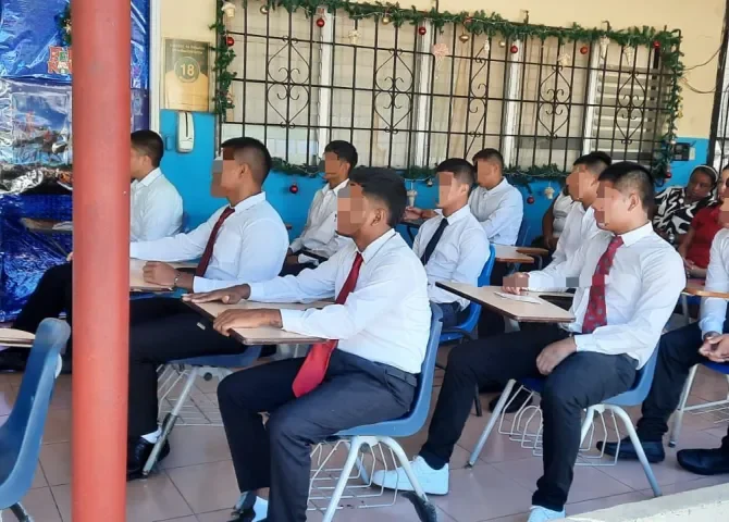  Jóvenes del Centro de Custodia y Cumplimiento Aurelio Granados Hijo se gradúan 