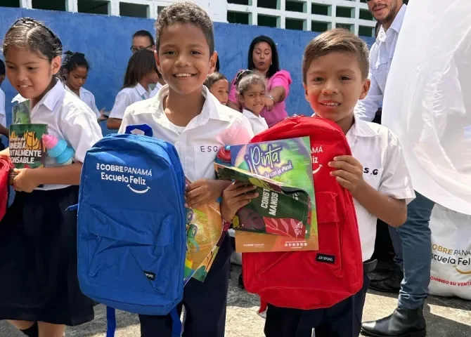  Lanzan proyecto "Escuela feliz" para Colón y Coclé 